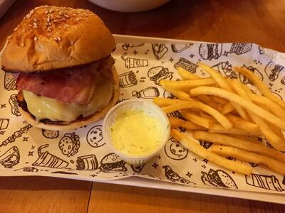 Perecourt Lanches e Petiscos