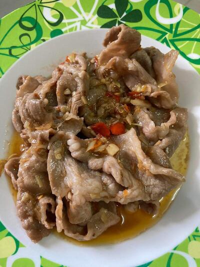 หมูสไลด์ผัดพริกตะไคร้