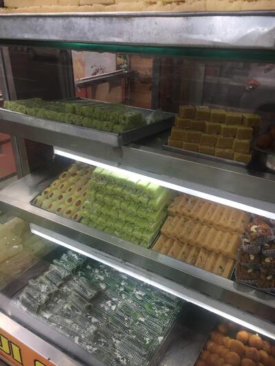 DAU JI SWEETS