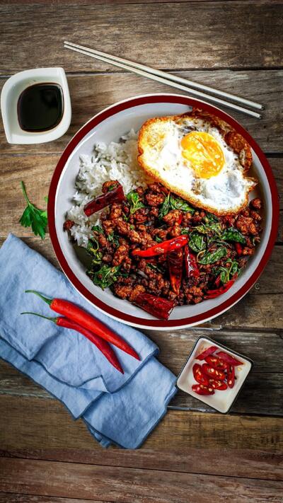 สุดยอดกระเพรา โคตรเด็ดเผ็ดไฟลุก