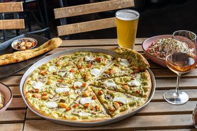 לה בלאגן LA BALAGAN