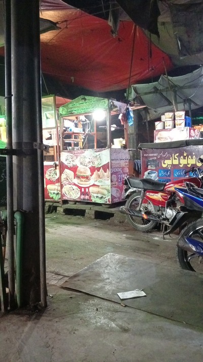 خواجہ دائم الحضوری قصوری برگر اینڈ شوارما پوائنٹ