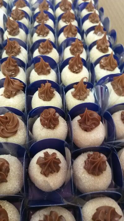 Delicadas Delícias - loja de Doces, docinhos para festa, confeitaria de doces, bombons, trufas, chocolate, beijinho