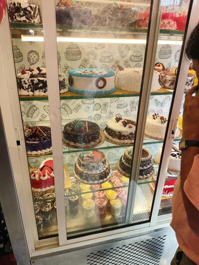 7 flavor Cake shop