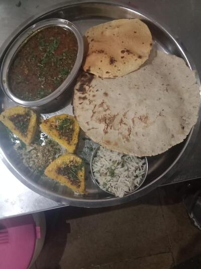 हॅाटेल साई अमृत (Hotel Sai Amrut), Kalamb