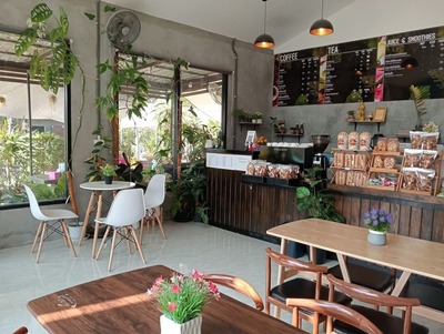 ทองใหม่คาเฟ่