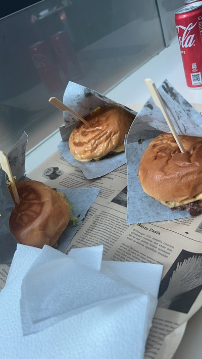 Burger Bre's