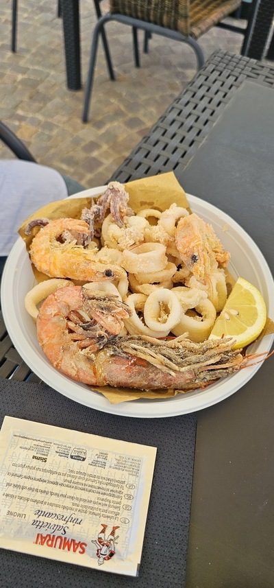 Il Riccio Street Restaurant