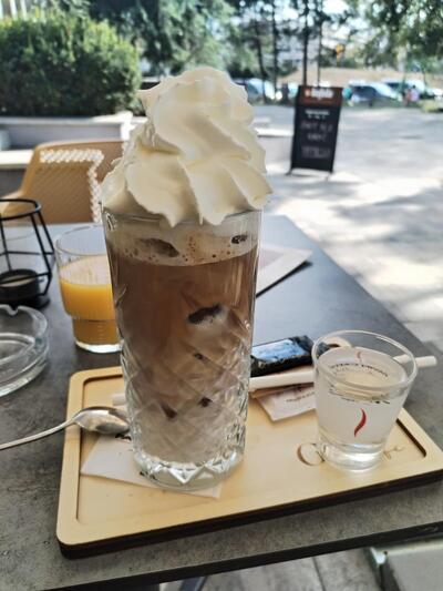 Grand café