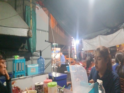 ร้านก๋วยเตี๋ยวเรือ (นางลอ)