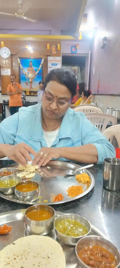 Bandu Gore Bhojanalay बंडू गोरे भोजनालय