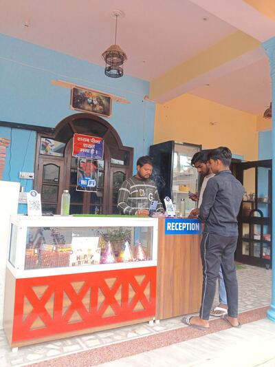 Flying potato family restaurant