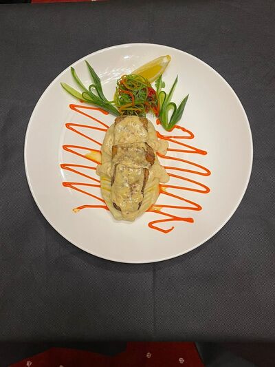 مطعم سمكة وسنارة Fish & Hook Restaurant
