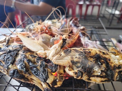 เลิศรส 2 บุฟเฟ่ต์ทะเลเผาและหมูกระทะ