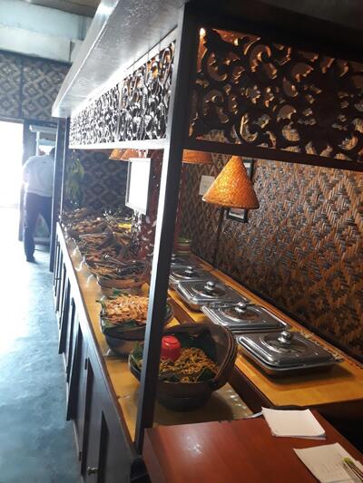 Warung Nasi Khas Sunda Lalaban