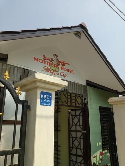 Mother's House Snack & Cafe