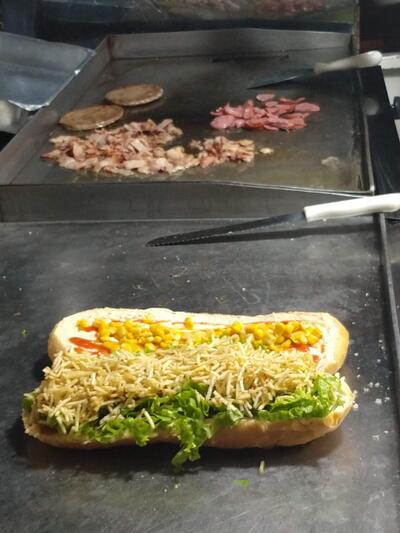 Platos en Nunes Lanches