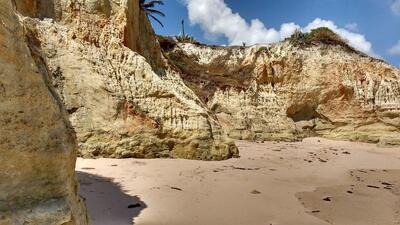 Barraca Mão Beach