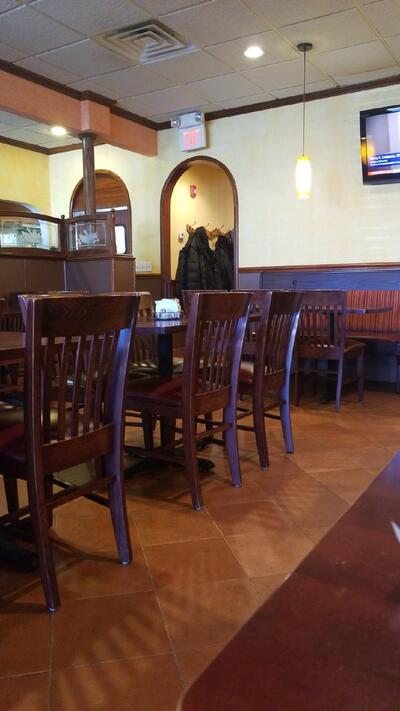 Family Tavola Pizza & Restaurant