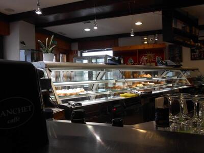 Sakura Pasticceria - Sushi