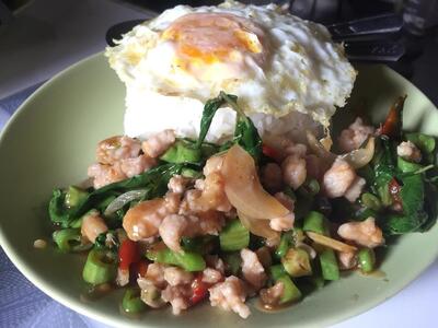 ร้านคุณแม่ขรา ลาบเป็ด อาหารตามสั่ง