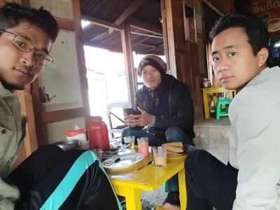 Shwe Nadi Tea Shop