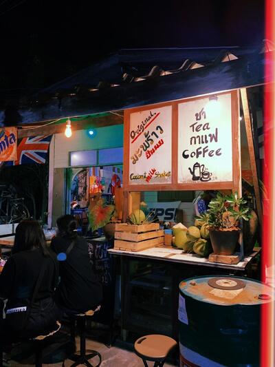 ร้านมะพร้าวปั่นนมพี่ธีหน้าการไฟฟ้าปากพนัง
