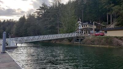 Pleasant Harbor Dock and Dine