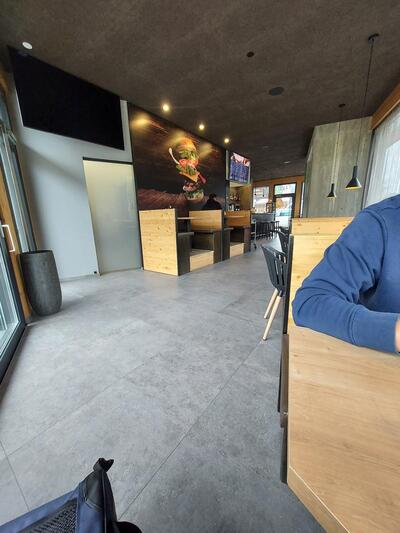 TARO Burger, Bistro & Bar