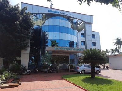 Pranamam Hotel and Bar