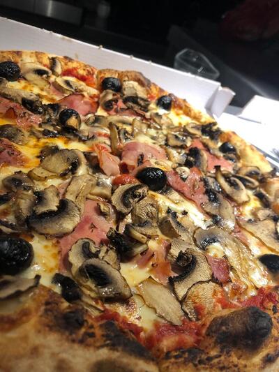 Little 16000 pizza