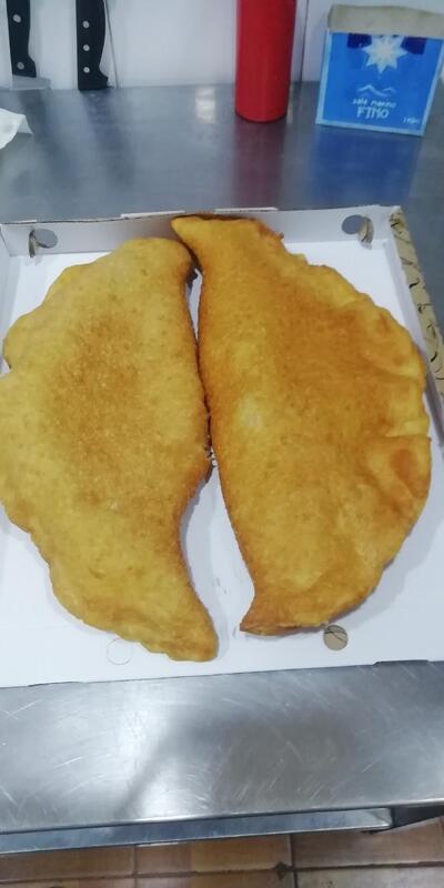 A' Reginella Pizzeria Friggitoria Rafel o Napulitan