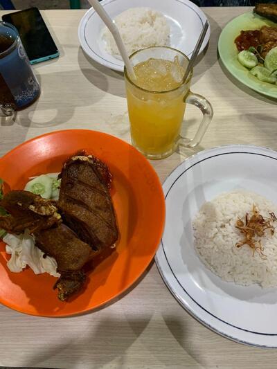Warung Pecel Lele Cakmin Lamongan