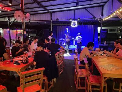 Feel Good168 ร้านนั่งชิว