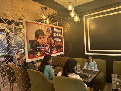 THE MOM’S CAFE & DINE