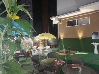 7heaven snacks point and Home stay