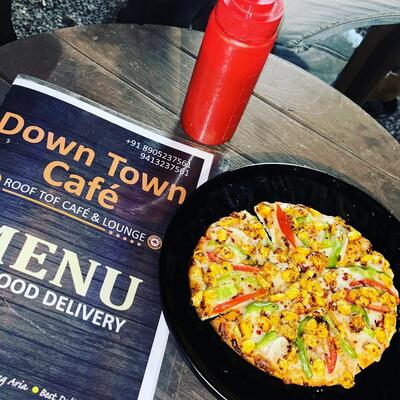 Down town cafe & lounge