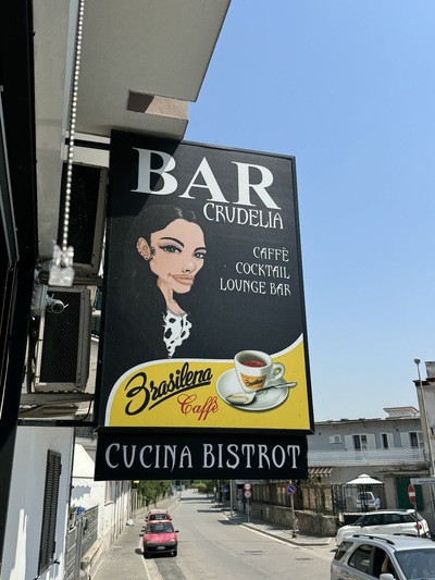 CRUDELIA BAR BISTROT