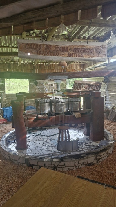 Caldo de Cana Prensa e Pedalinho do Vavá