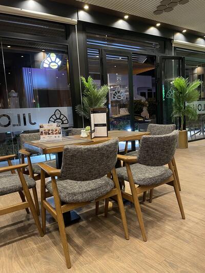 Jilou : Café & Restaurant
