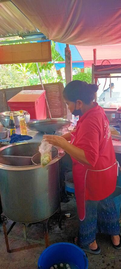 ร้านต้นคูณเสนีย์แซบ