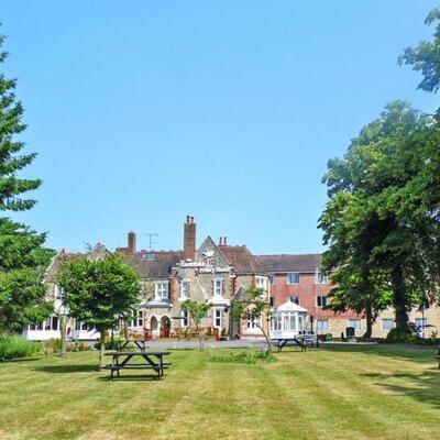 The Lark Bar & Restaurant