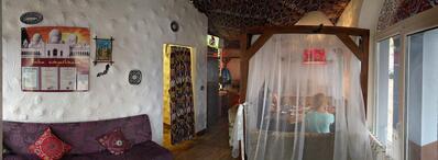 Bukhara, Restoran, Launzh Kafe