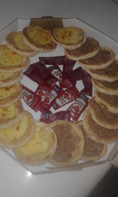 Hilux Pizzaria & Esfiharia