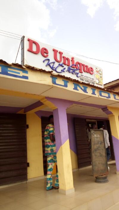 DE-UNIUQE FOOD CANTEEN