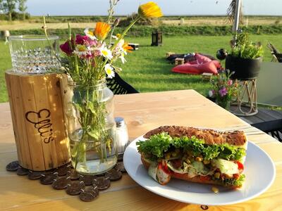 Primesurf Fehmarn – Café & Bistro, Kiteschule & Wingfoil-Center