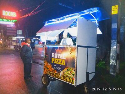 Royal Pizza Truck