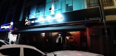 Ws World Bar & Bistro