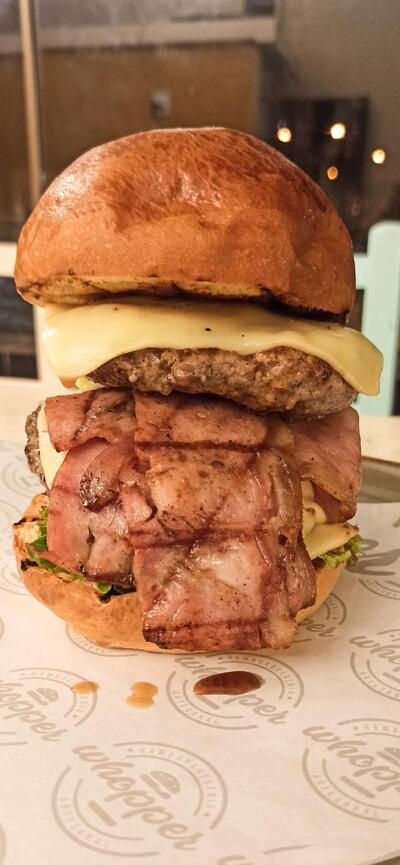 Whopper Hamburguesería Artesanal