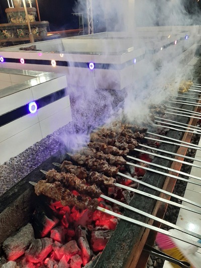 کبابی سنتی شاعر